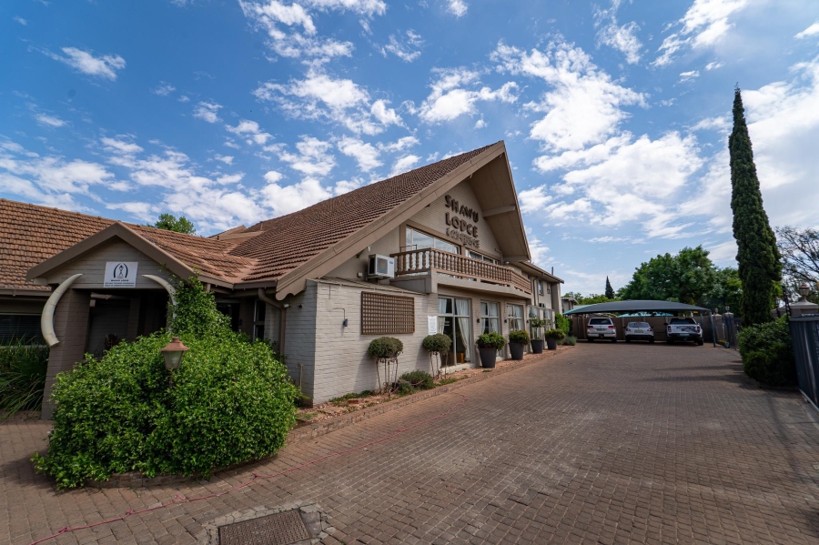 19 Bedroom Property for Sale in Universitas Free State